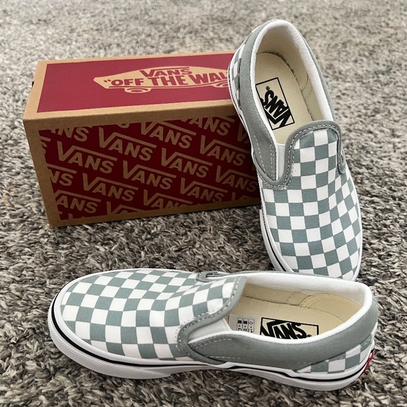 NWT Vans Gray and White Classic Checkered Slip-Ons - Picture 2 of 3